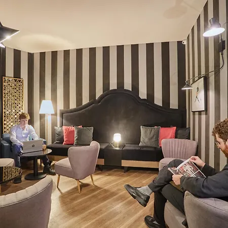 Hotel La Parizienne Parigi