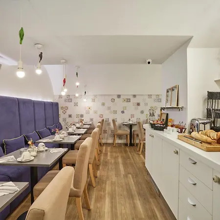Hotel La Parizienne Parigi