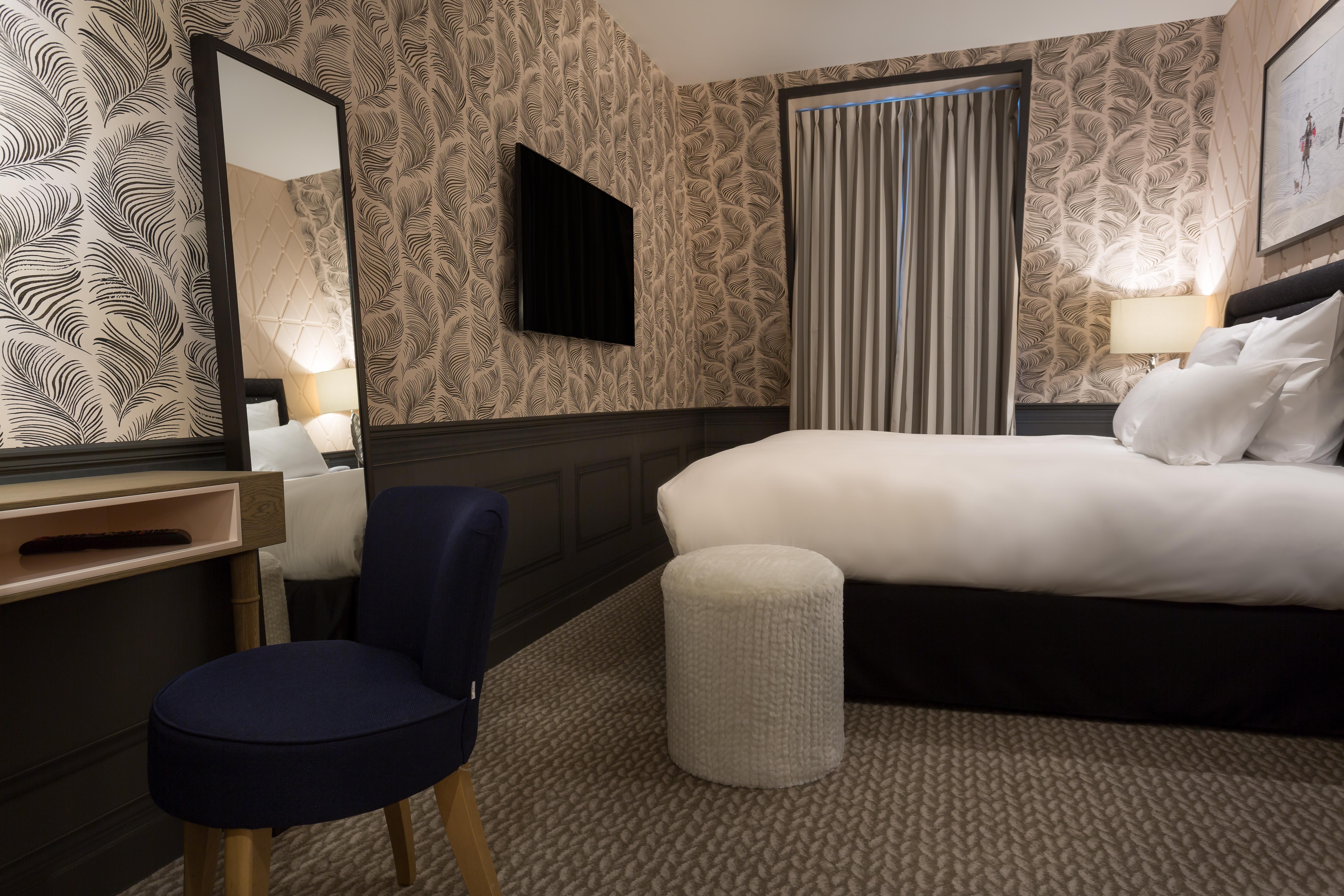 La Parizienne - Proche Montparnasse Hotel