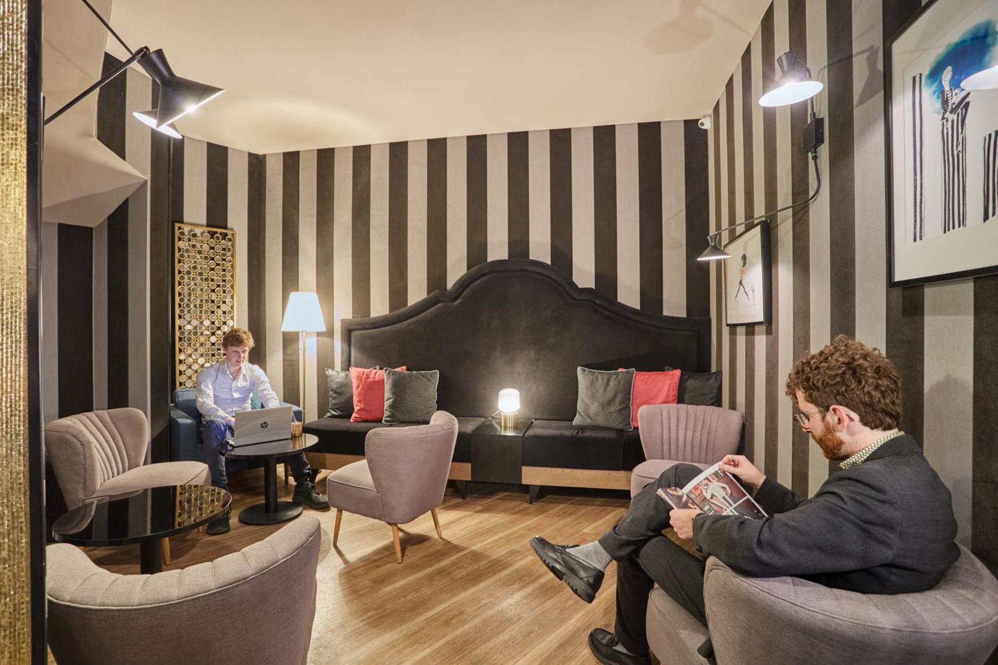 Hotel La Parizienne - Proche Montparnasse Paris