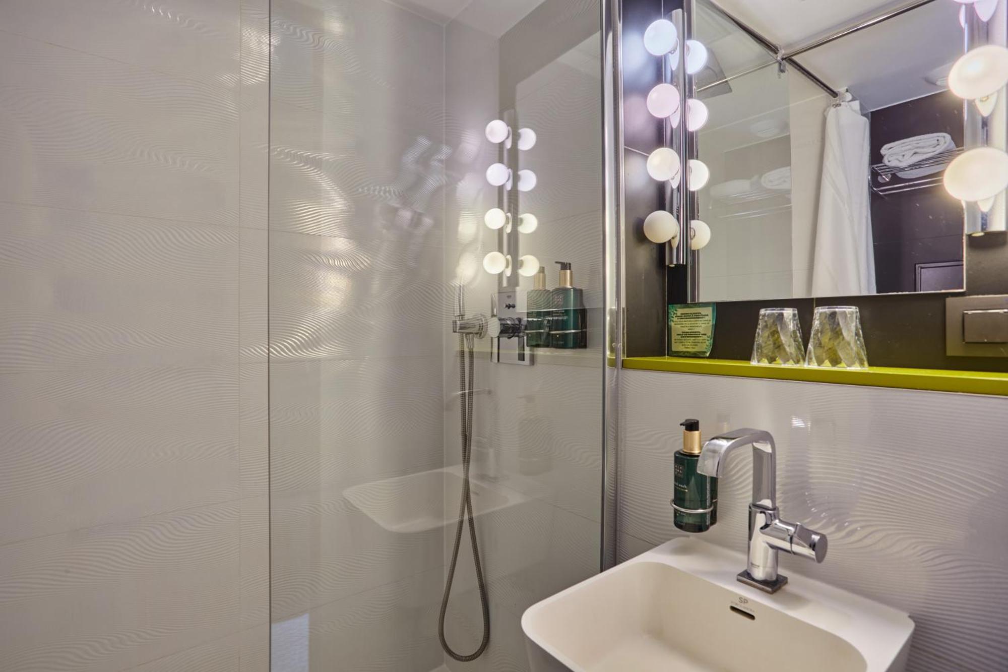 Hotel La Parizienne - Proche Montparnasse 3*