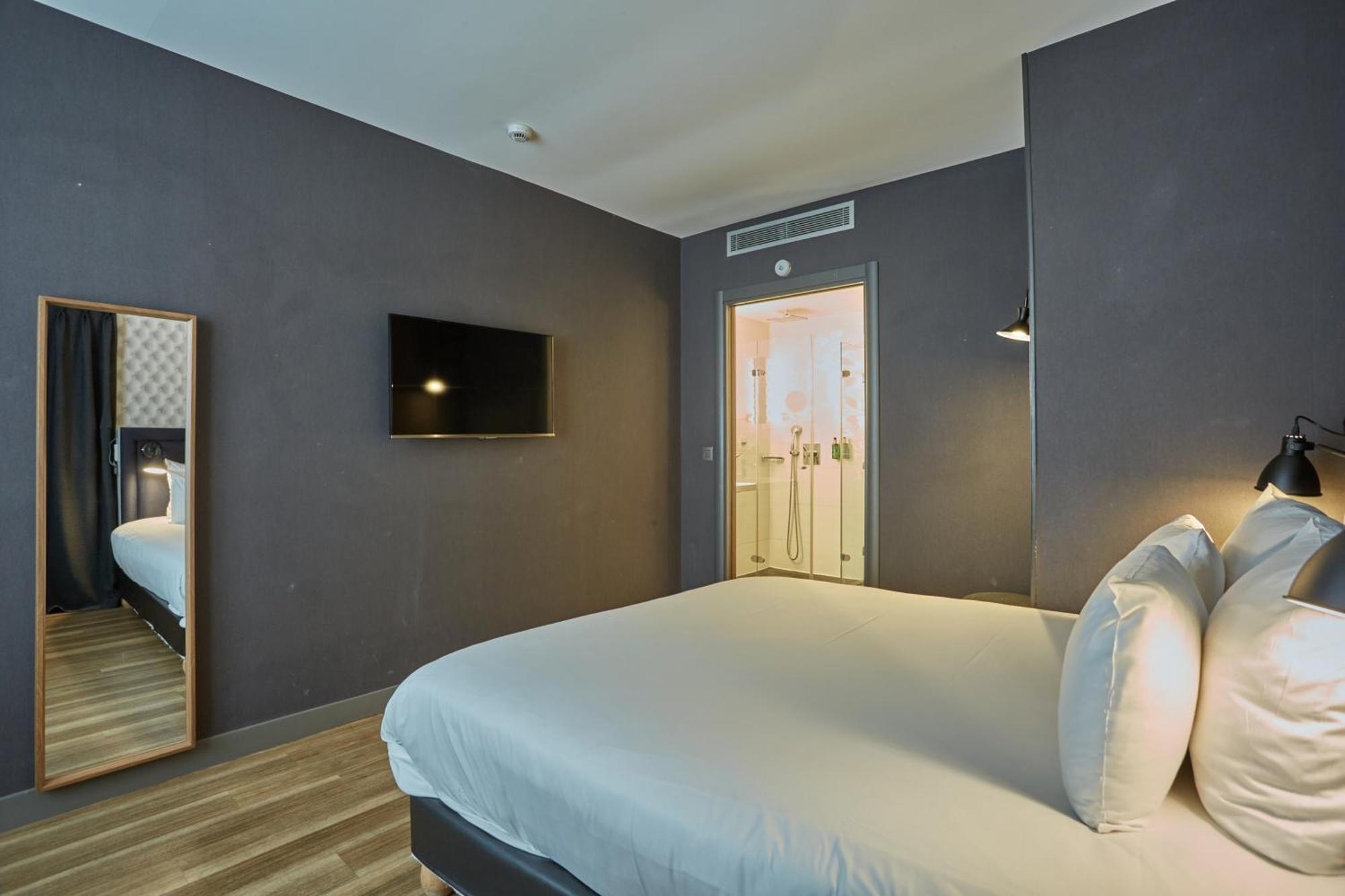 Hotel La Parizienne - Proche Montparnasse 3*